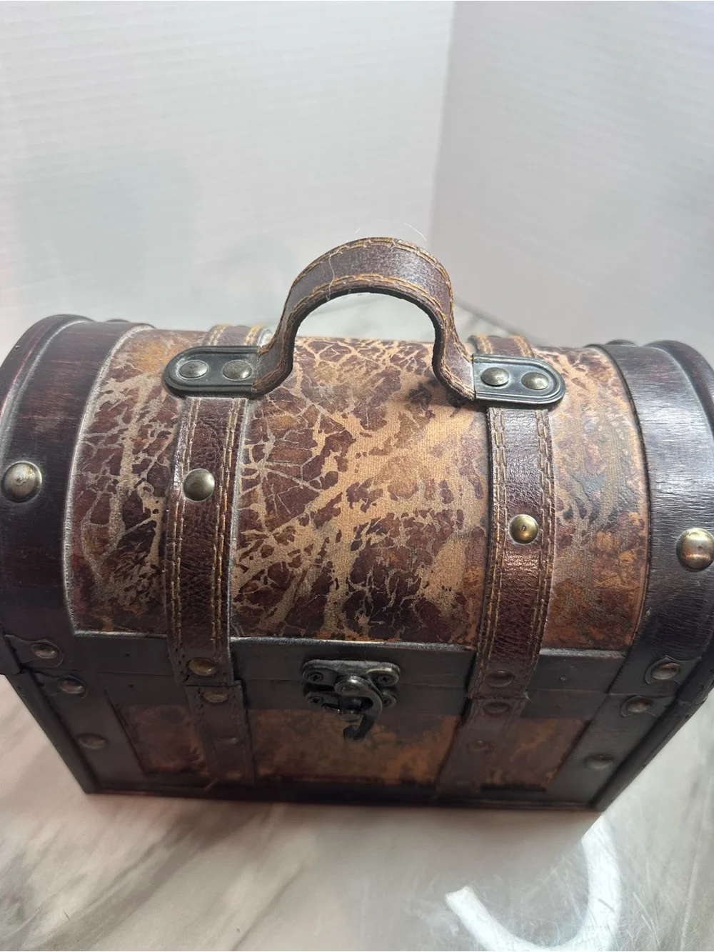 Vintage-Style Brown Leather Travel Trunk Bag - Classic Men's Carry